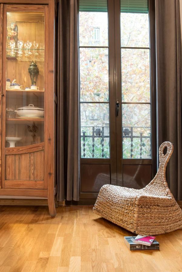 Art Nouveau Apartment Barcelona Exterior photo